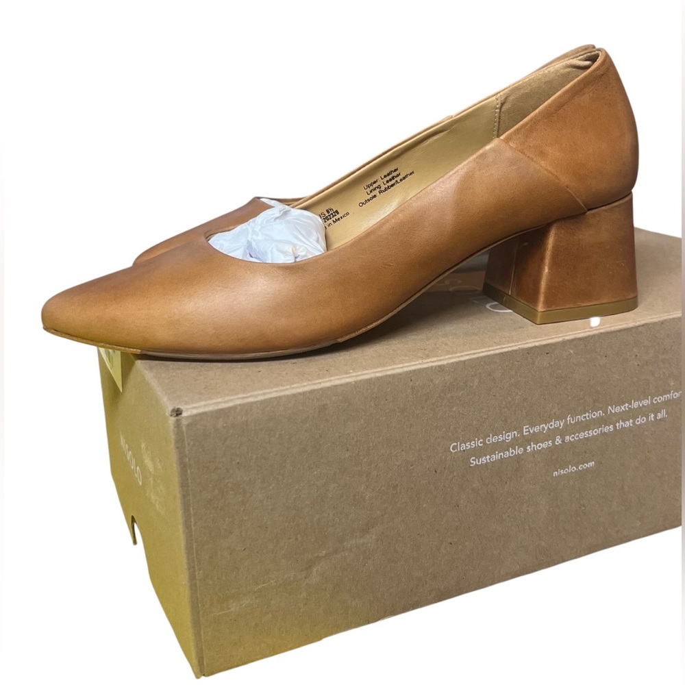 Nisolo Tan Block Heel Pumps - Picture 11 of 12